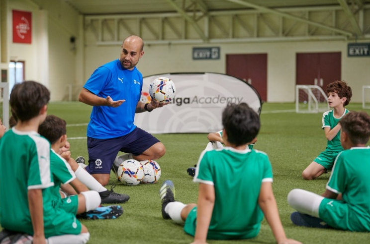 西甲联盟草根足球计划，为全世界草根足球运动提供支持和促进