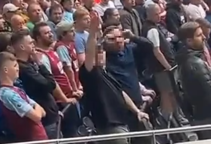  英超：两名伯恩利球迷因向热刺的粉丝行纳粹礼而被捕
