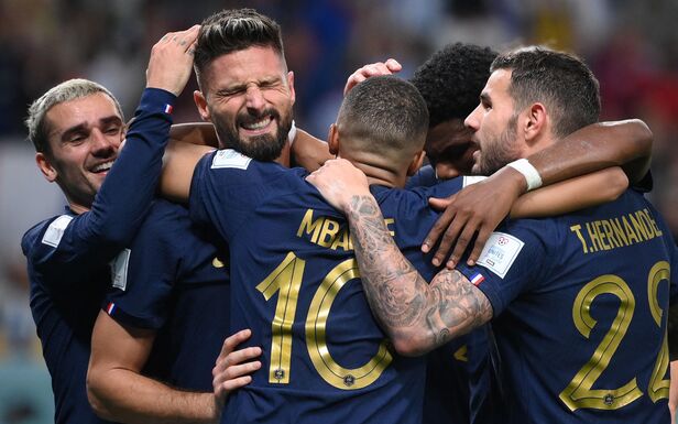 世界杯战报：法国4-1澳大利亚，吉鲁、姆巴佩、拉比奥破门