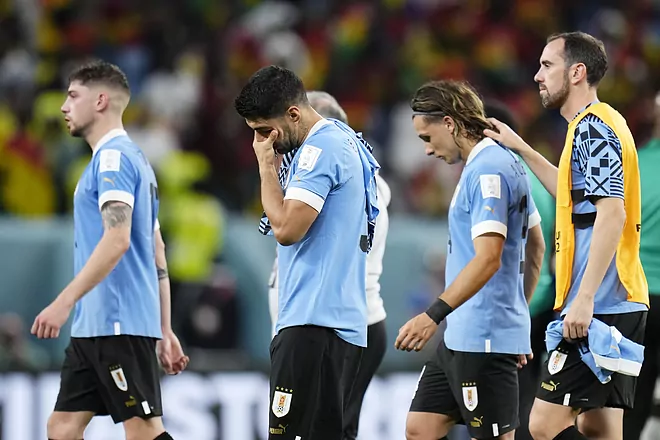 乌拉圭2-0加纳，因净胜球劣势，乌拉圭无缘无缘世界杯淘汰赛