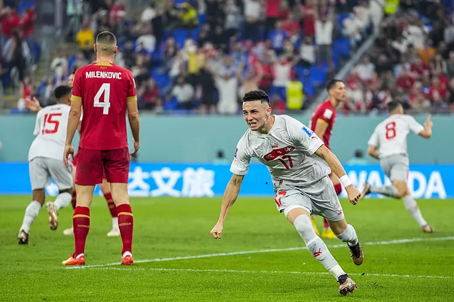 瑞士3-2塞尔维亚，瑞士军刀晋级世界杯16强，下轮将对阵葡萄牙