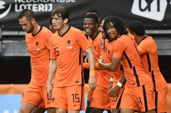 荷兰3-1美国，世界杯战果，德佩破门，荷兰成功晋级8强