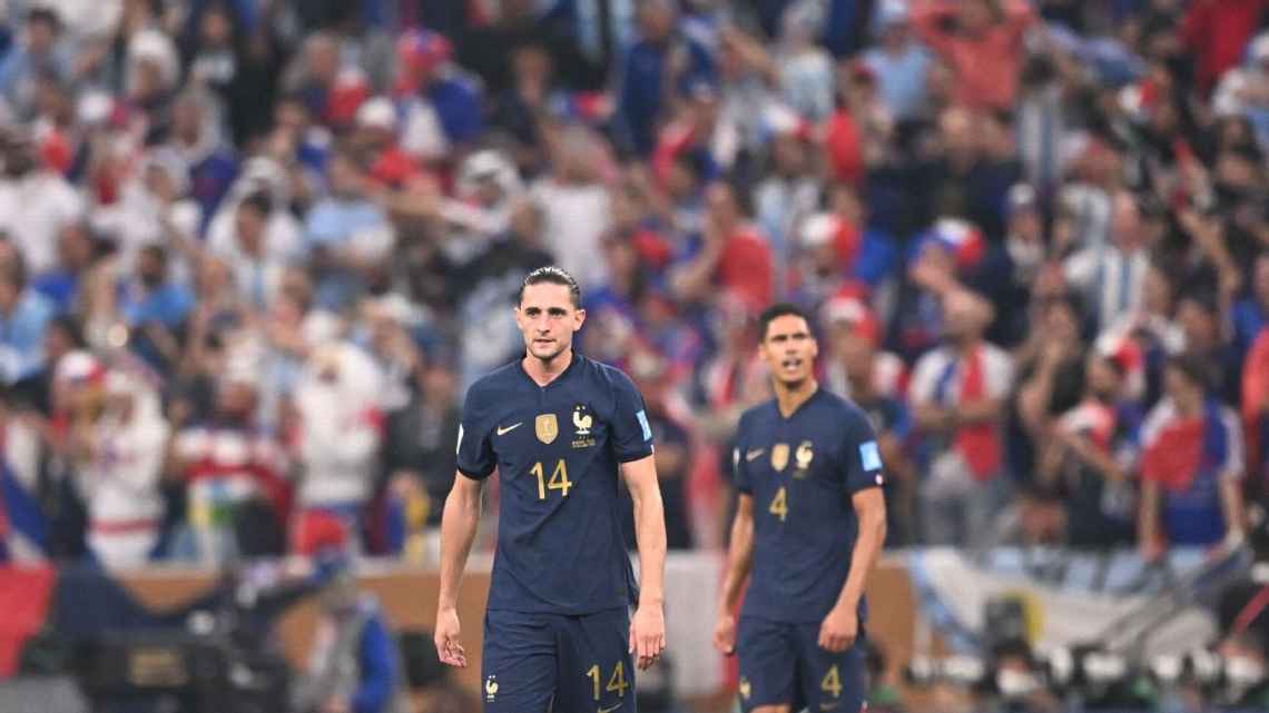 瓦拉内：法国队昂首离开世界杯