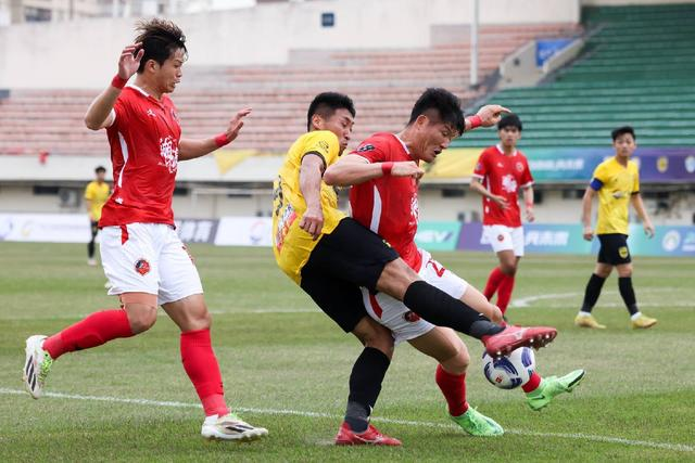 中乙赛事：湖南湘涛对阵广东广州豹、广东广州陕西联合对阵湖北青年星